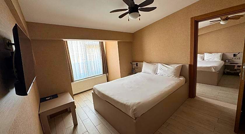 Cinas Hotel