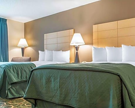 1 King Bed, Nonsmoking