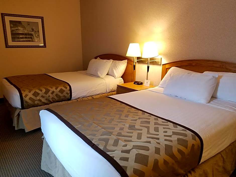 RiverTree Inn & Suites