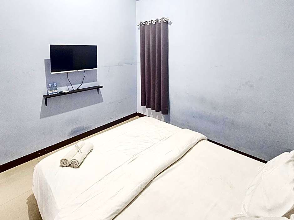 Homestay Sido Joyo near Sunrise Mall Mitra RedDoorz