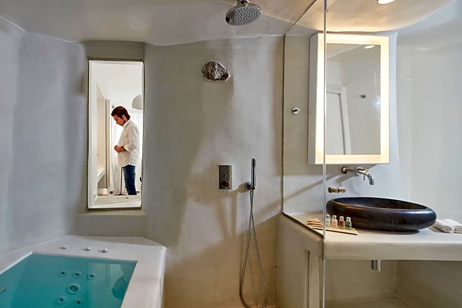 Cosmopolitan Suites - Small Luxury Hotels of the World