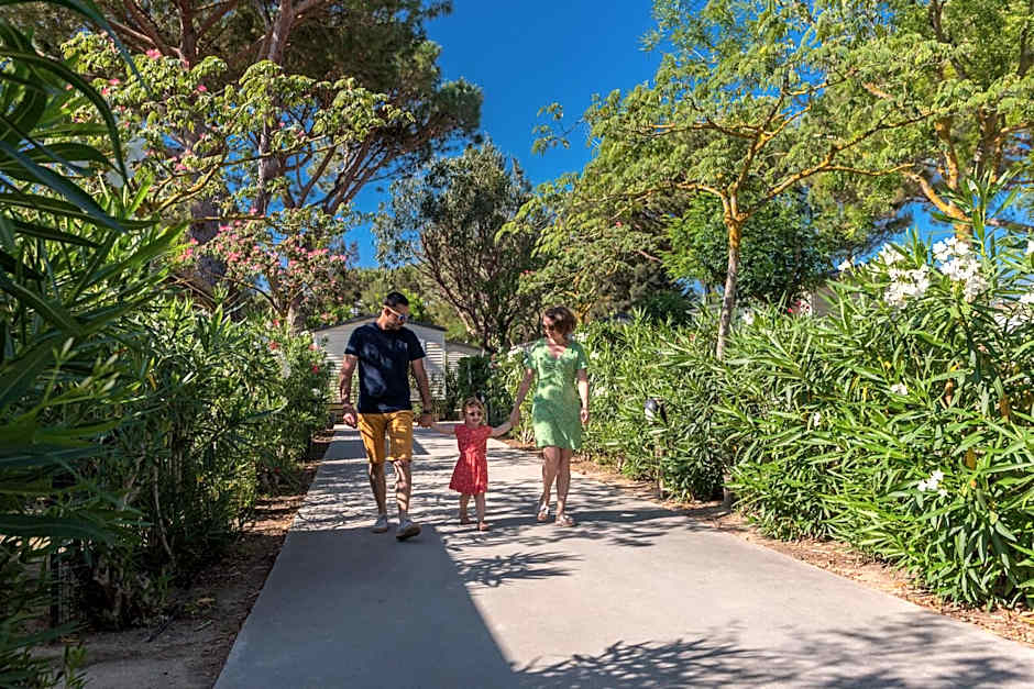 Camping La Pinede Enchantee