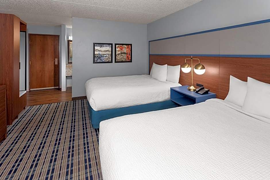 AmericInn by Wyndham Green Bay West