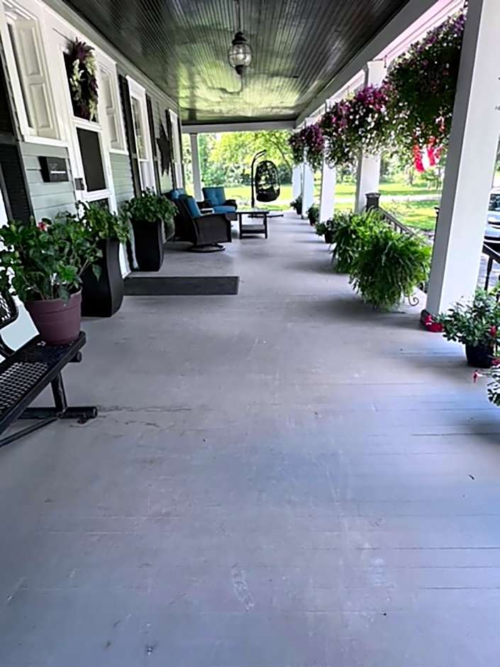 Niagara River Estate