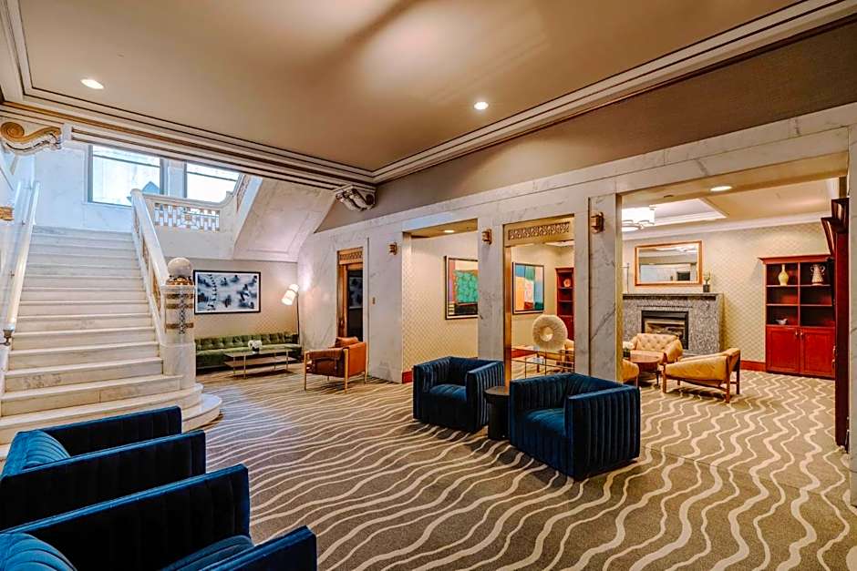 Club Quarters Hotel, Wacker at Michigan