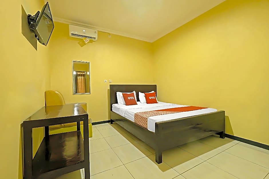 OYO 92483 Hotel Kirana