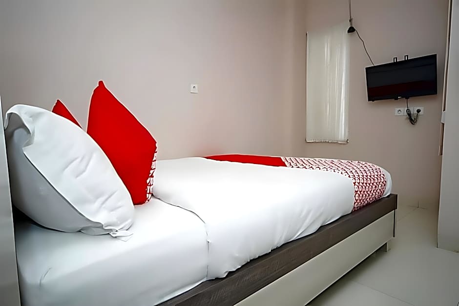 Super OYO 270 Madinah Residence Syariah