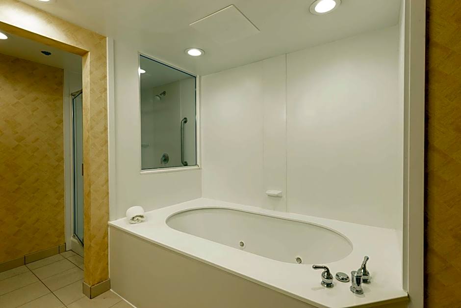 Hampton Inn By Hilton & Suites Jacksonville-Deerwood Park, Fl