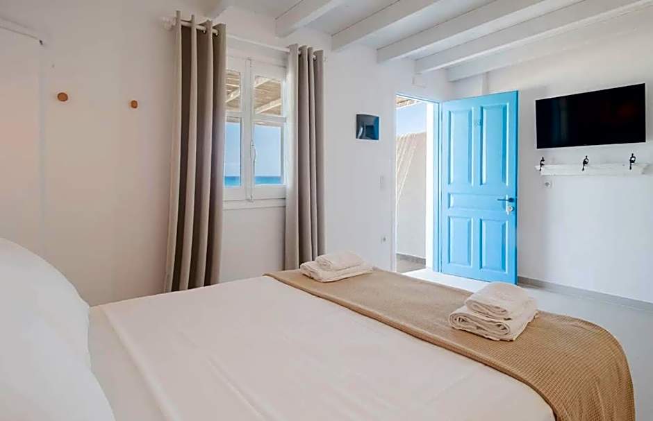 Eleni Sunset suites