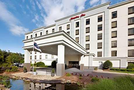 Hampton Inn By Hilton Long Island - Brookhaven