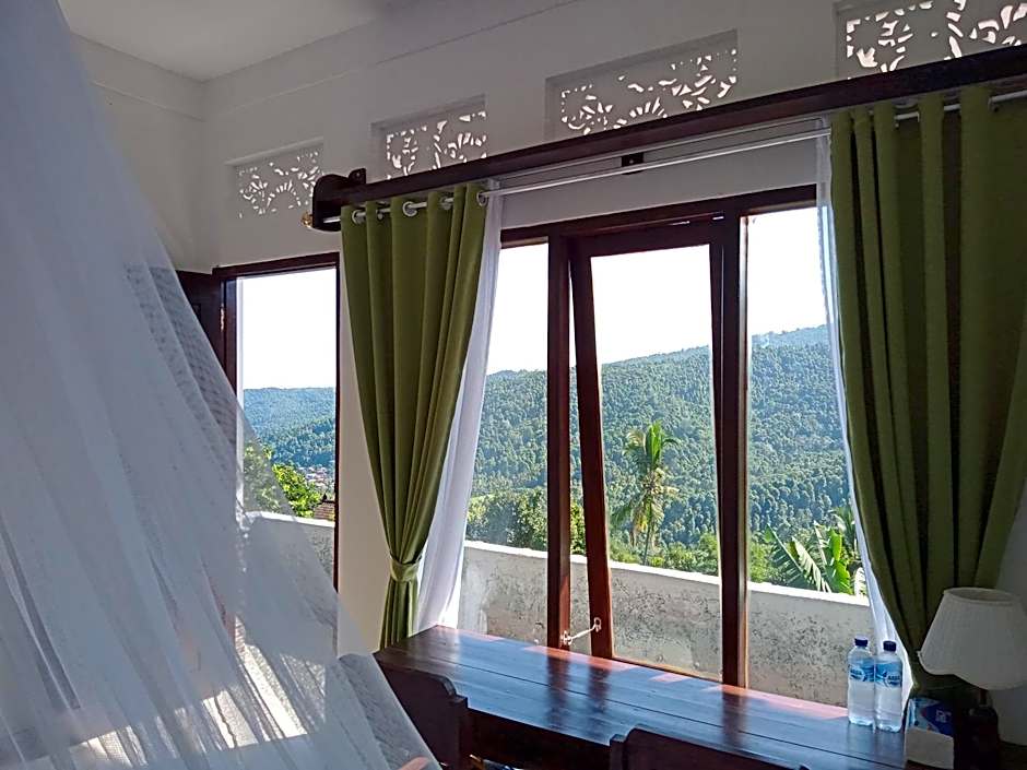 Aris Homestay and Warung Made