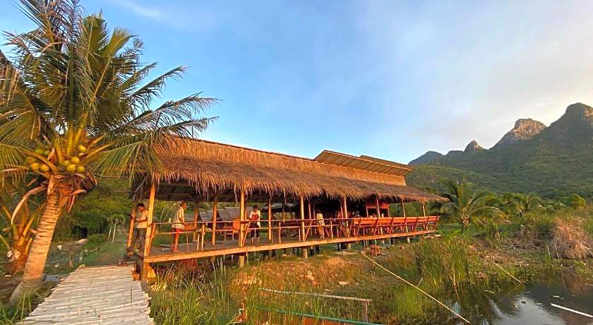 Lungcha Homestay – Prachuap Khiri Khan, TX