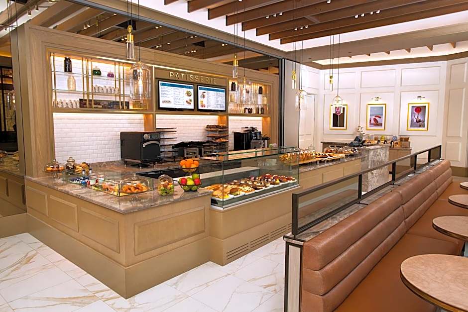 The Royal at Atlantis