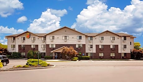 Super 8 by Wyndham Carlisle-South