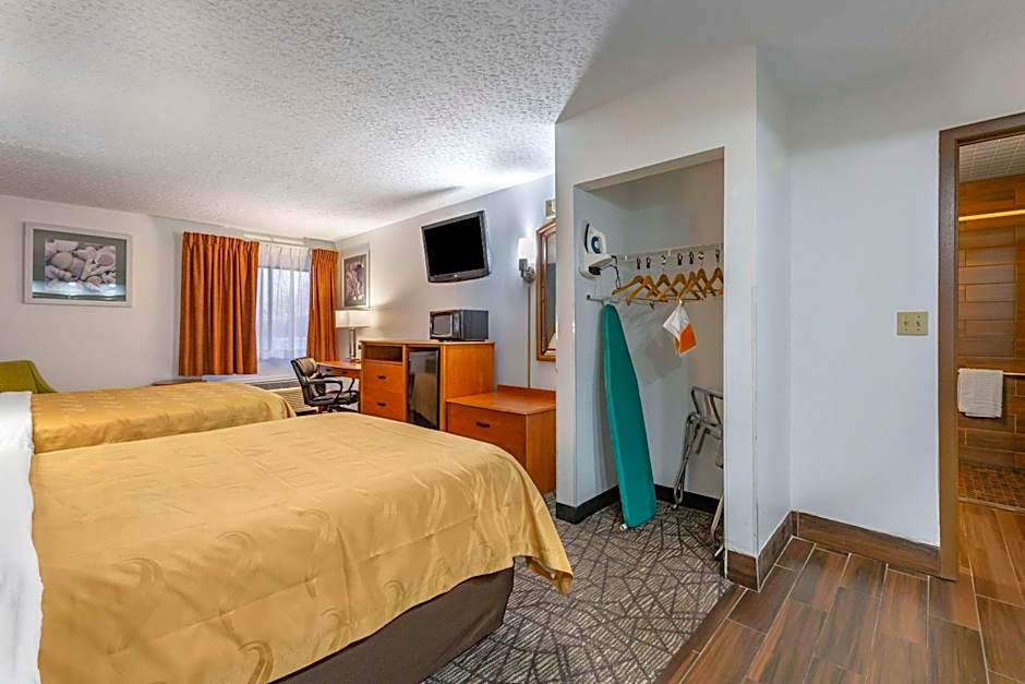 Quality Inn Youngstown