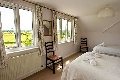 Triple Room with Shared Bathroom
