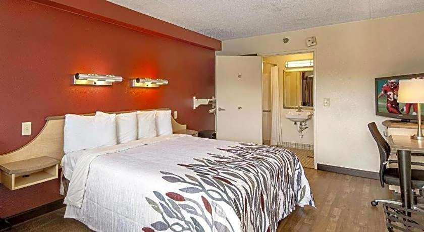 Red Roof Inn Akron