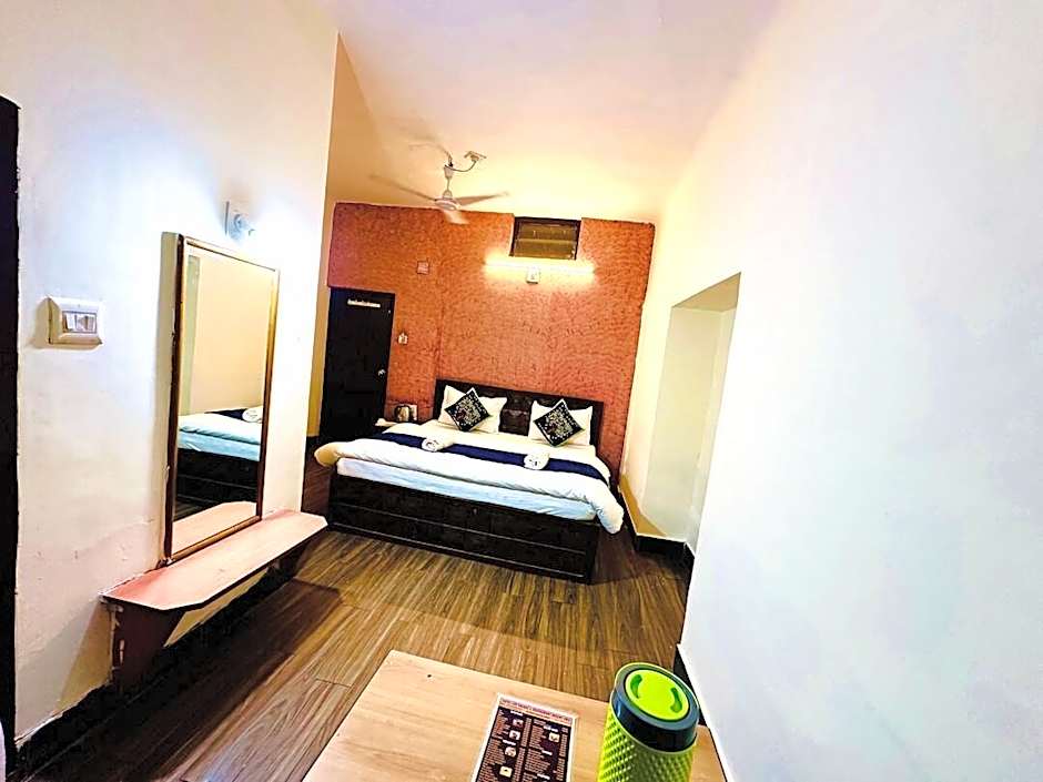 Hotel SSR Palace Mount Abu