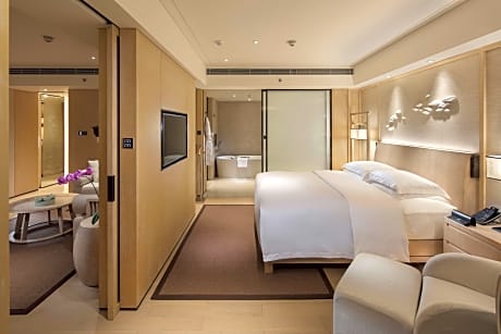 King One Bedroom Suite Nanhai Wing