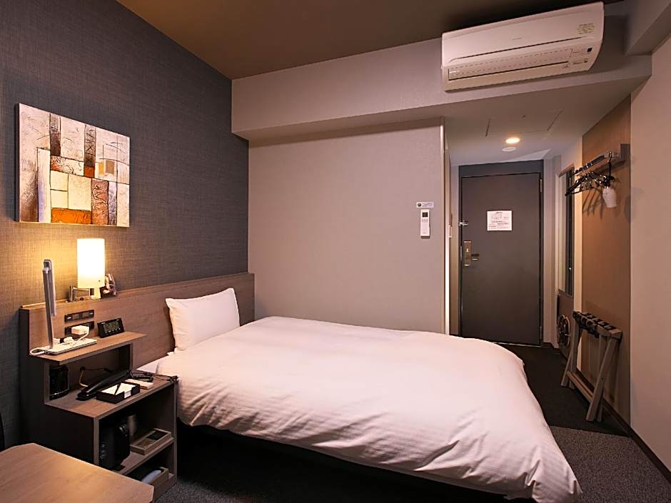Hotel Route-Inn Toyama Ekimae