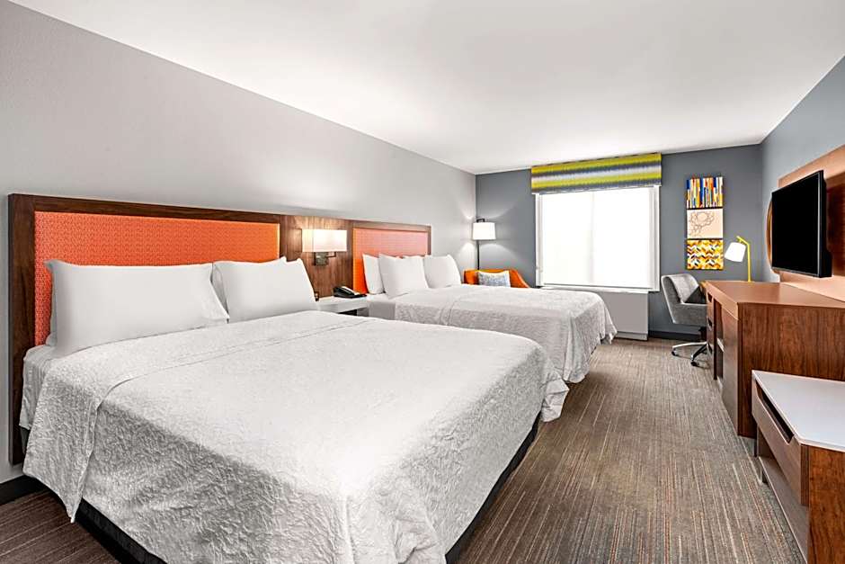 Hampton Inn By Hilton & Suites Fairbanks