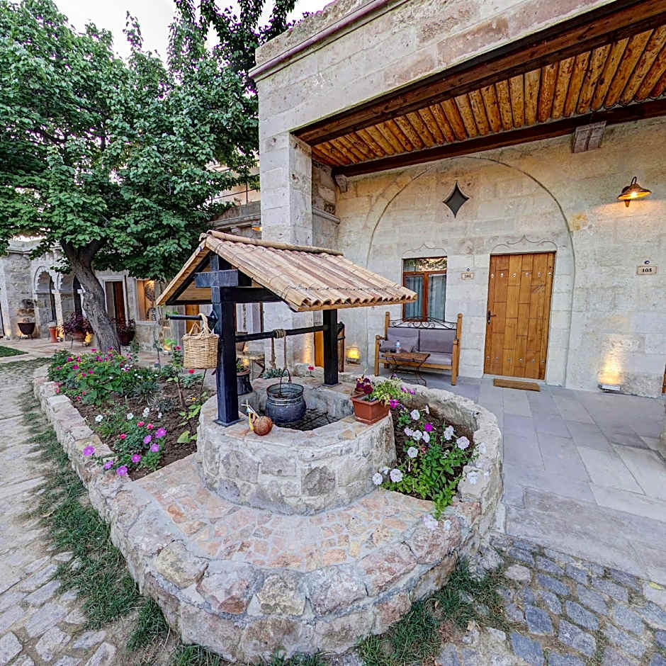 Sarnich Cave Suites
