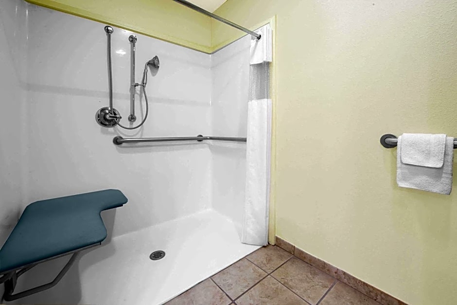 Days Inn by Wyndham Lubbock South
