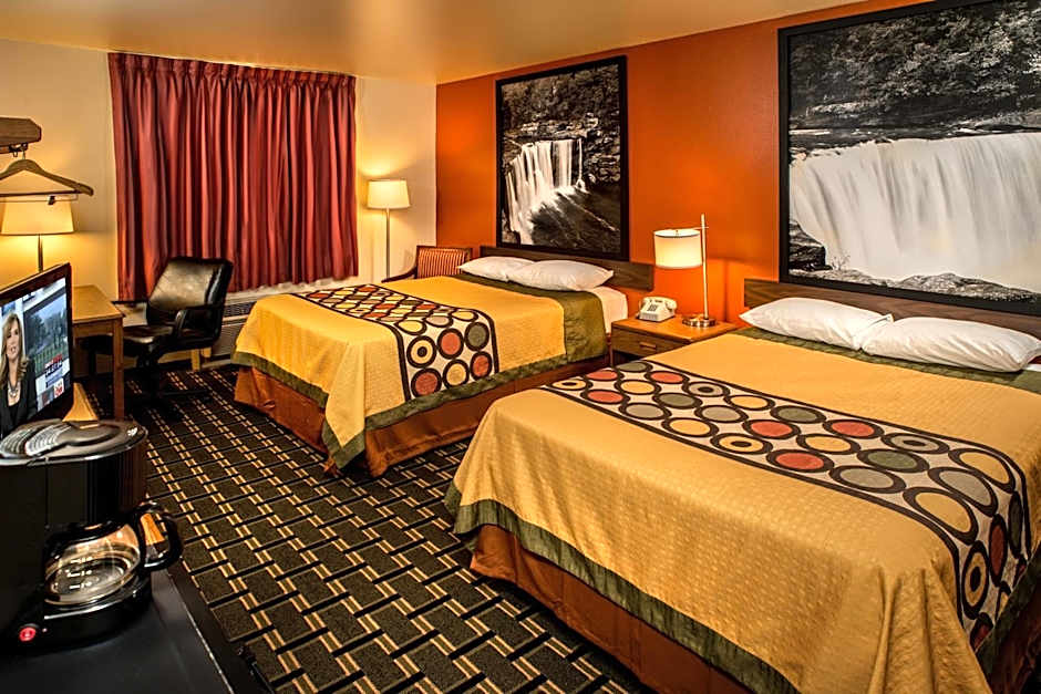 Super 8 by Wyndham Prestonsburg