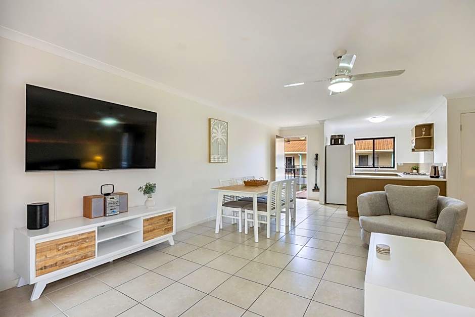 Arlia Sands Apartments