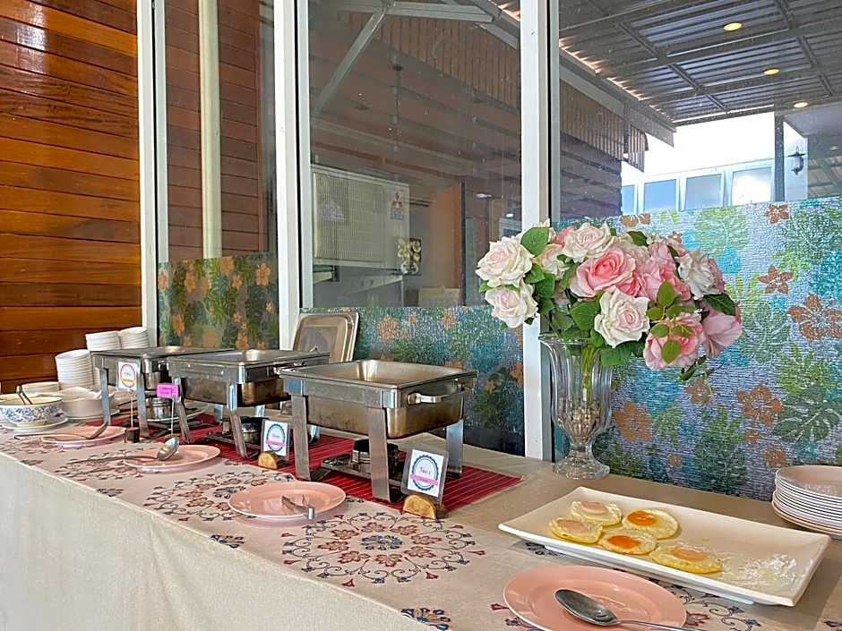 Chaophayathara Riverside Hotel