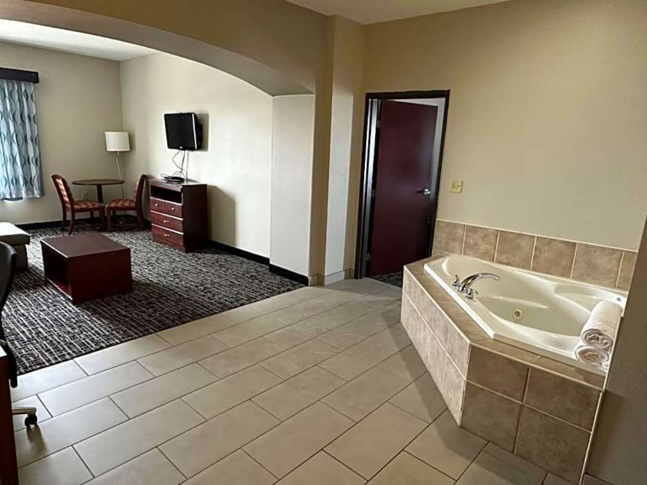 La Quinta Inn & Suites by Wyndham Oklahoma City Yukon