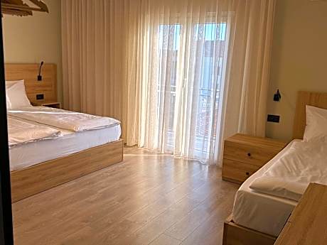 Triple Room with Sea View