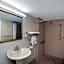 Days Inn & Suites by Wyndham Tallahassee Conf Center I-10