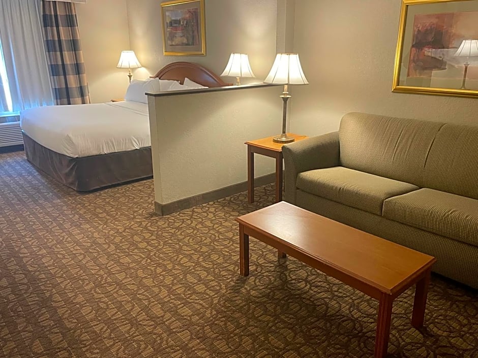 Days Inn & Suites by Wyndham La Crosse-Onalaska