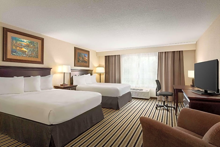 Country Inn & Suites by Radisson, Little Falls, MN