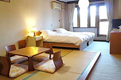 Japanese-Style Quadruple Room