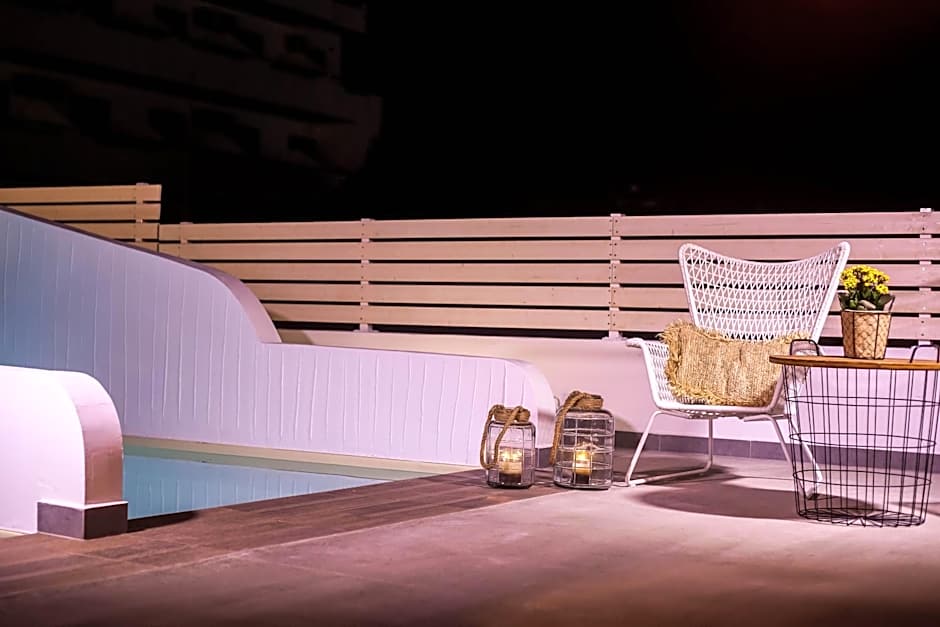 Malibu Boutique Studios & Bungalows