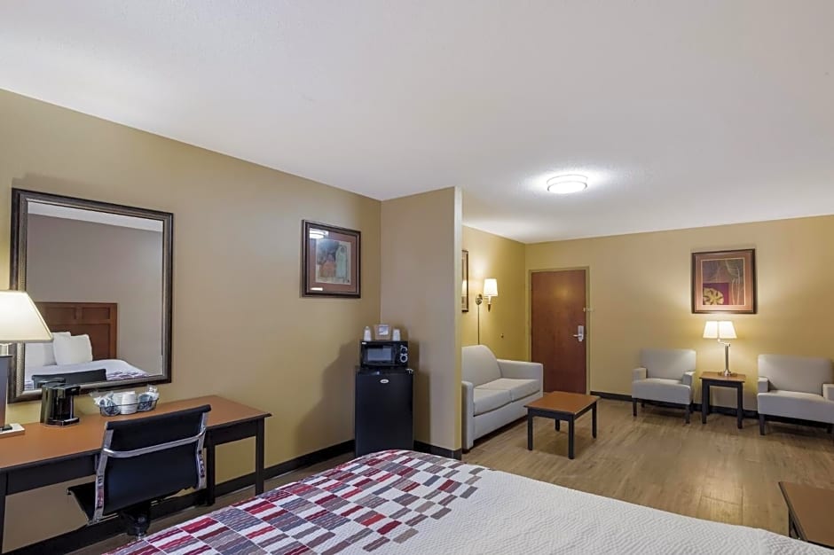 Red Roof Inn & Suites Bloomsburg - Mifflinville