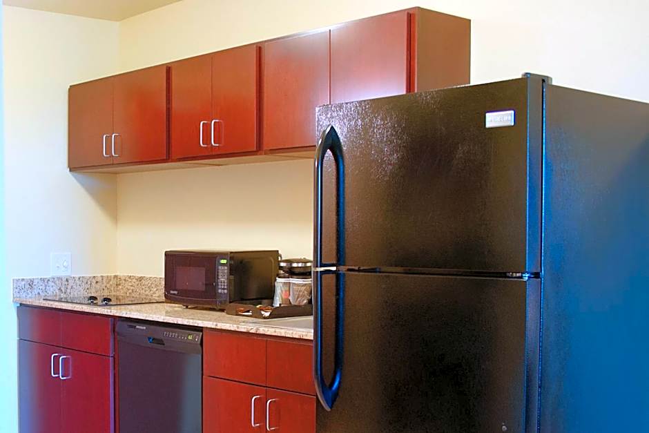 Cobblestone Inn & Suites-Winterset