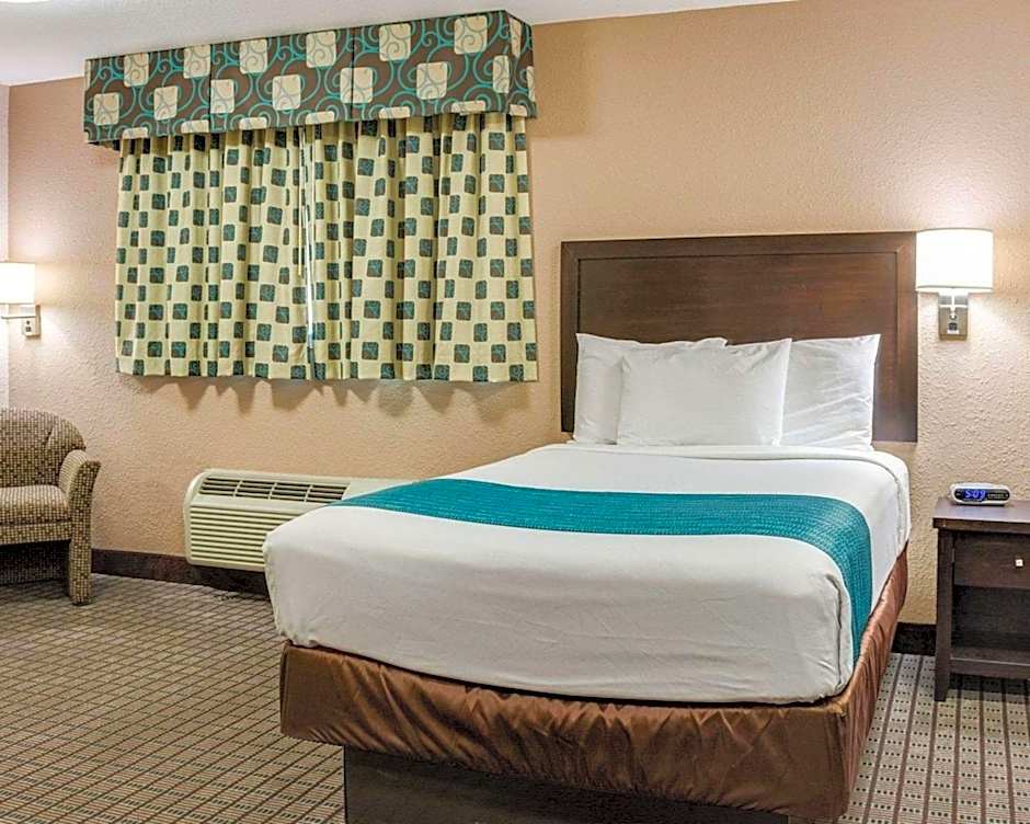 Suburban Studios Avondale