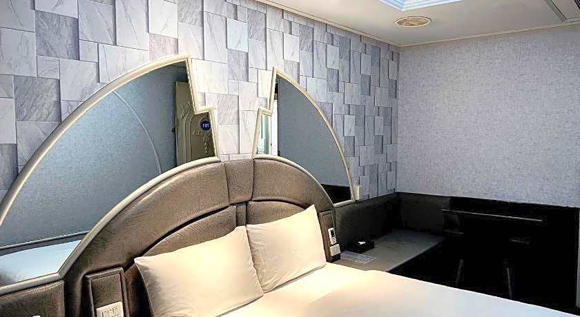 Blue sky Business hotel