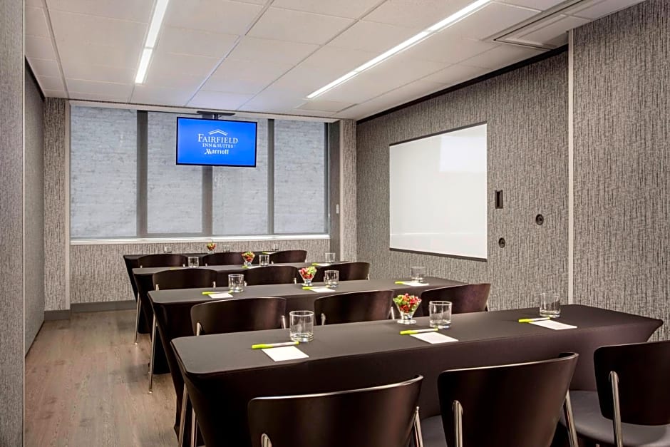 Fairfield Inn & Suites by Marriott Chicago Downtown/Magnificent Mile