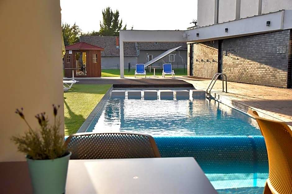 Open Hotel Szentes