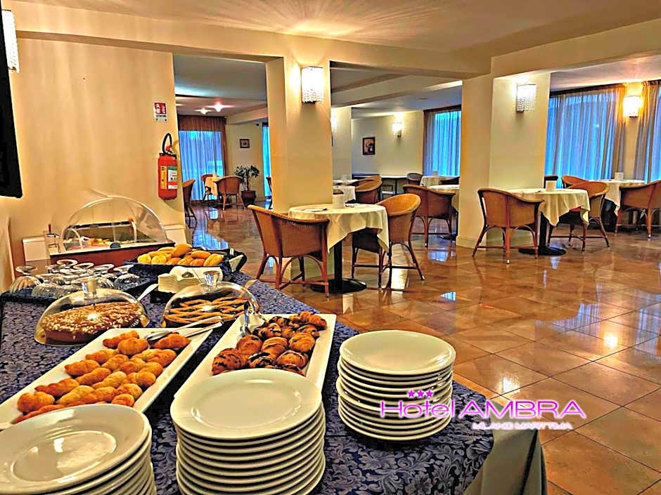 HOTEL AMBRA - Fronte Mare - Vicinissimi al Centro