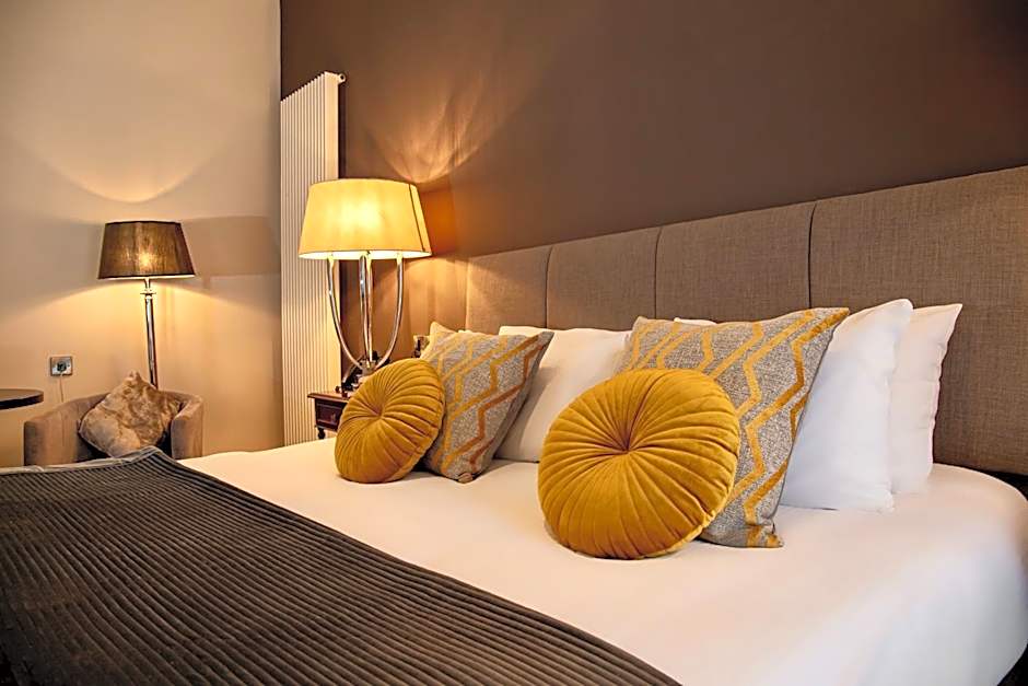 The Enniskillen Hotel and Motel