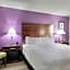 La Quinta Inn & Suites by Wyndham Louisville East