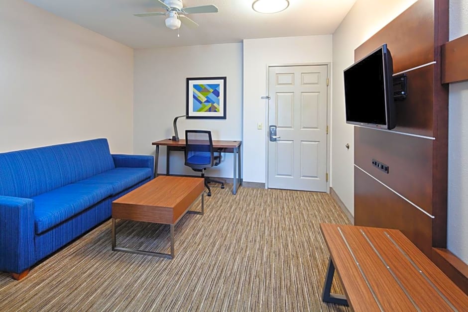 Holiday Inn Express & Suites Rancho Mirage By IHG