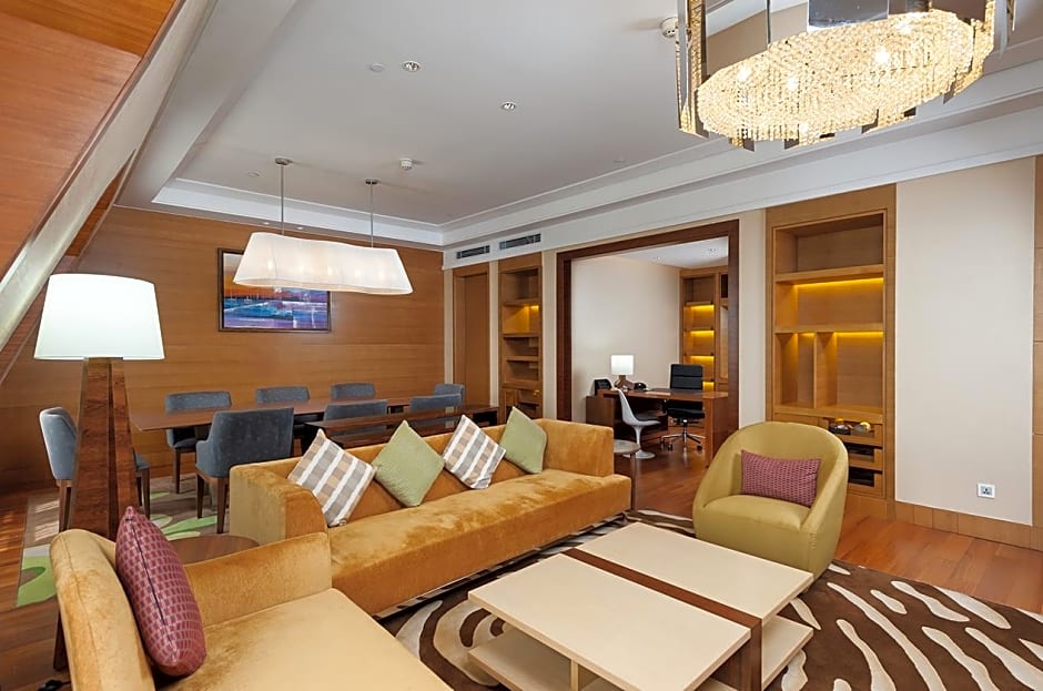 Holiday Inn Qingdao Expo