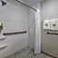 Holiday Inn Express Detroit-Warren/General Motors Technology Center By IHG