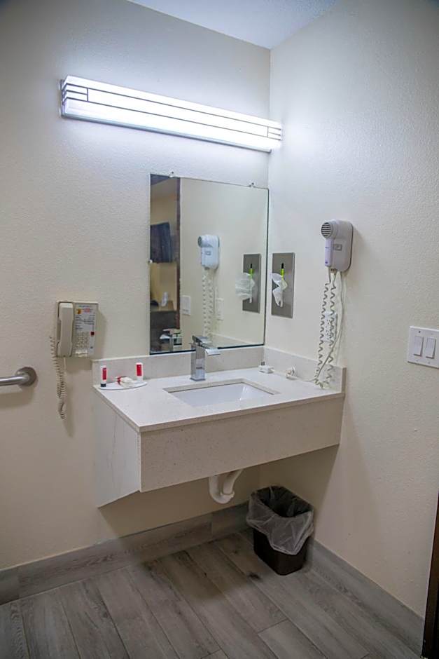 Super 8 by Wyndham Mountain Home